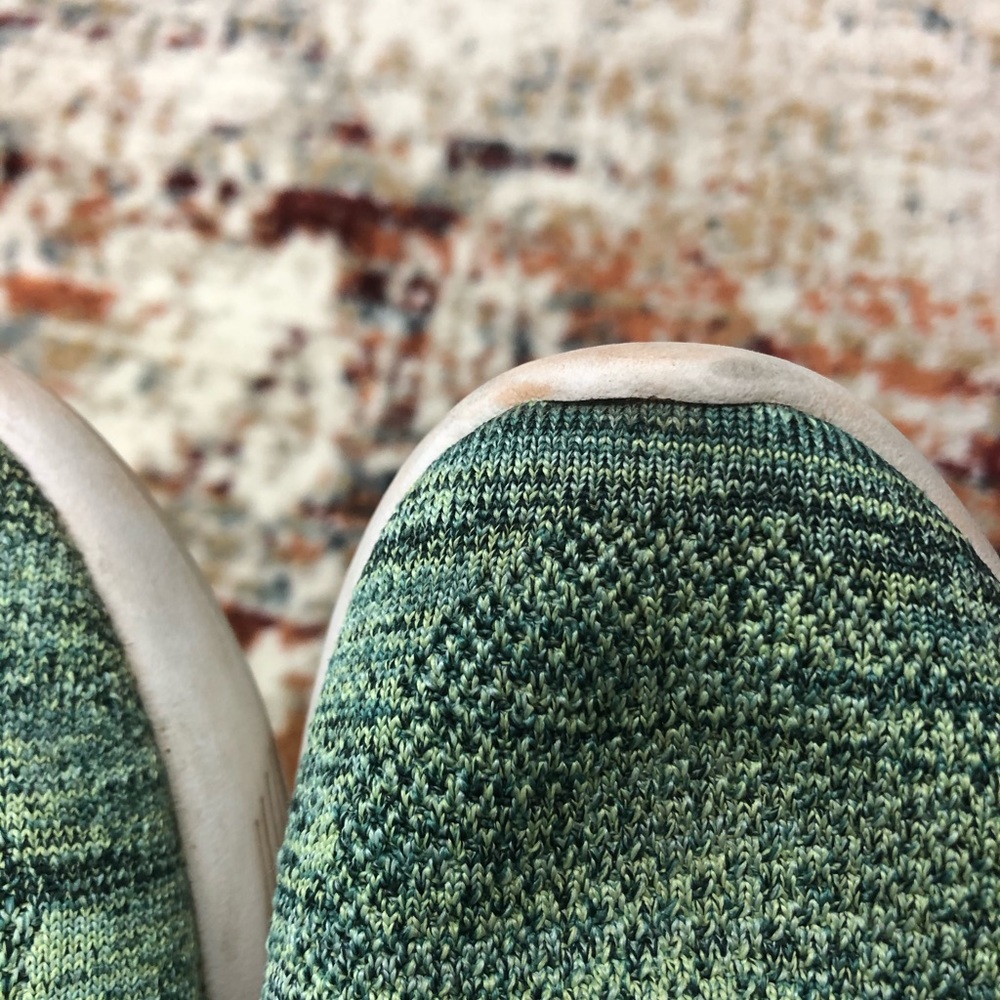 Nike Women's Mint Green and Black Flyknit Lunarlon Running Shoes - Picture 5 of 7